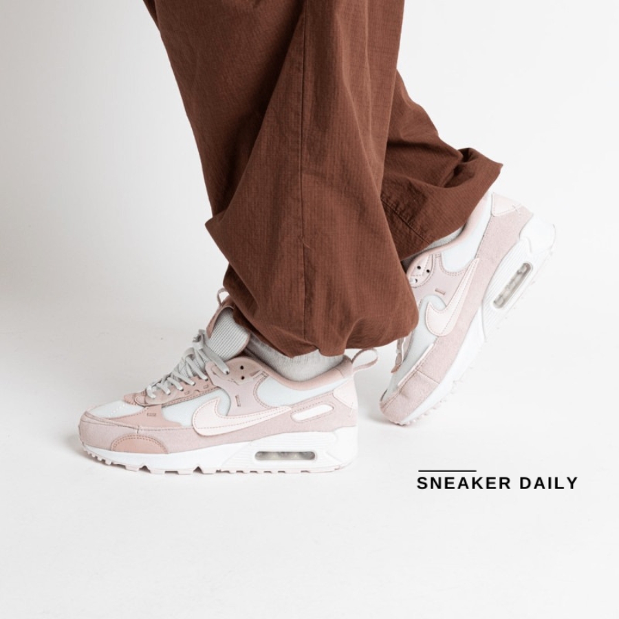 Giày WMNS Nike Air Max 90 Futura Barely Rose DM9922 104