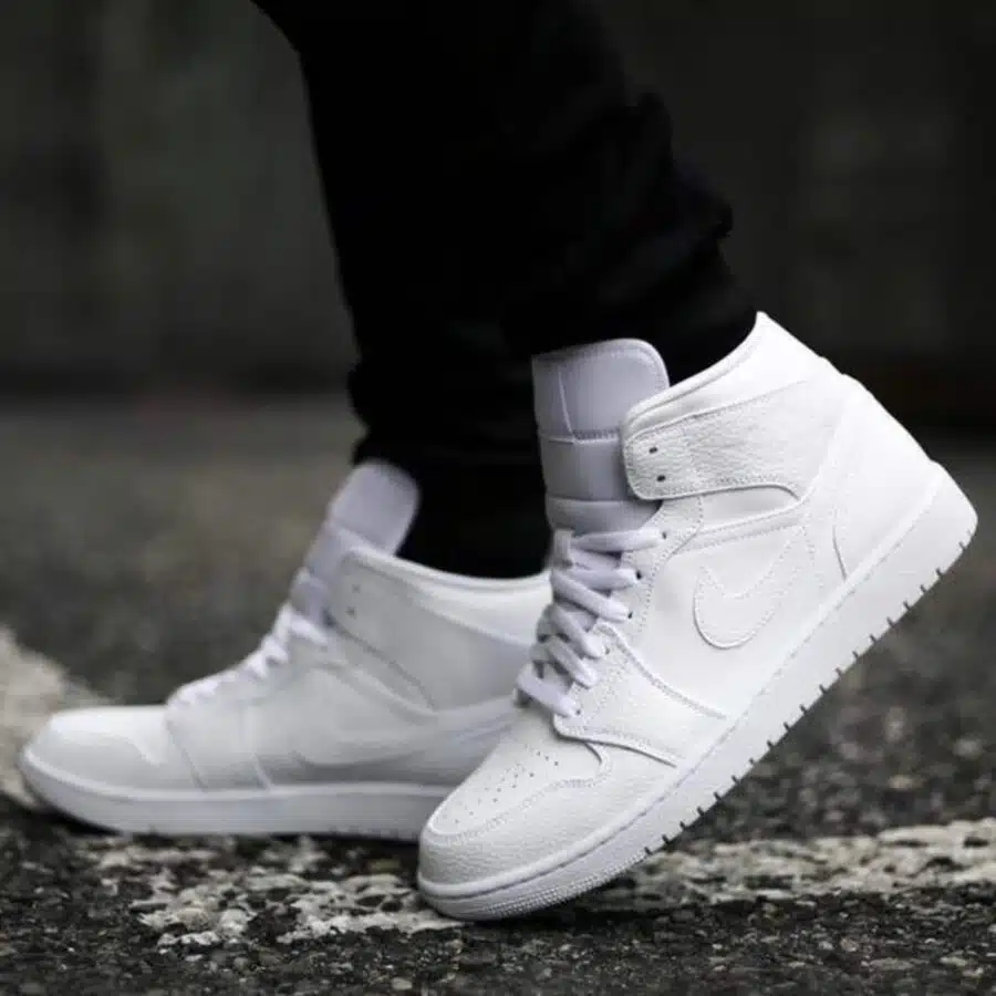 giày air jordan 1 mid triple white 554724-130