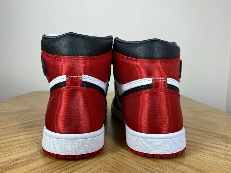 giày nam wmns air jordan 1 retro high 'satin black toe' cd0461-016