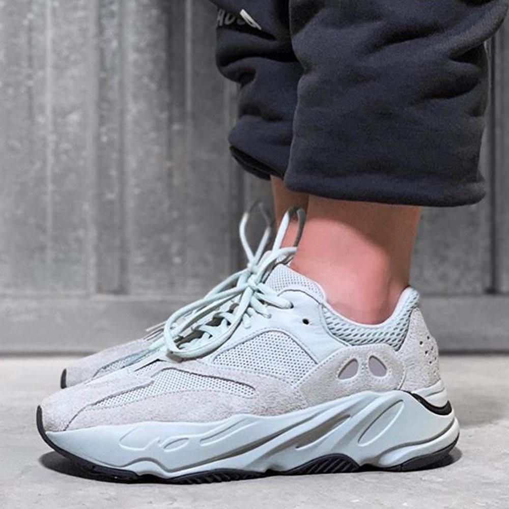 Giay nam Yeezy Boost 700 Salt EG7487 Sneaker Daily