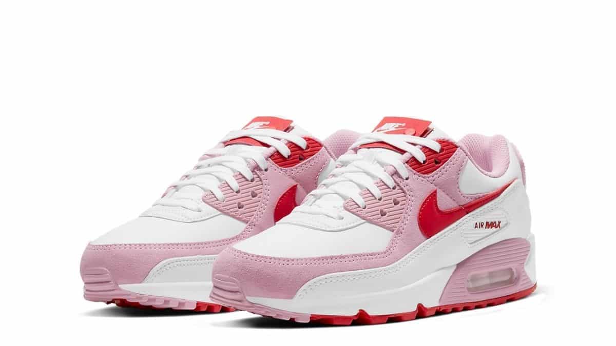 nike-air-max-90-valentines-day-an-chua-thong-diep-gi-?