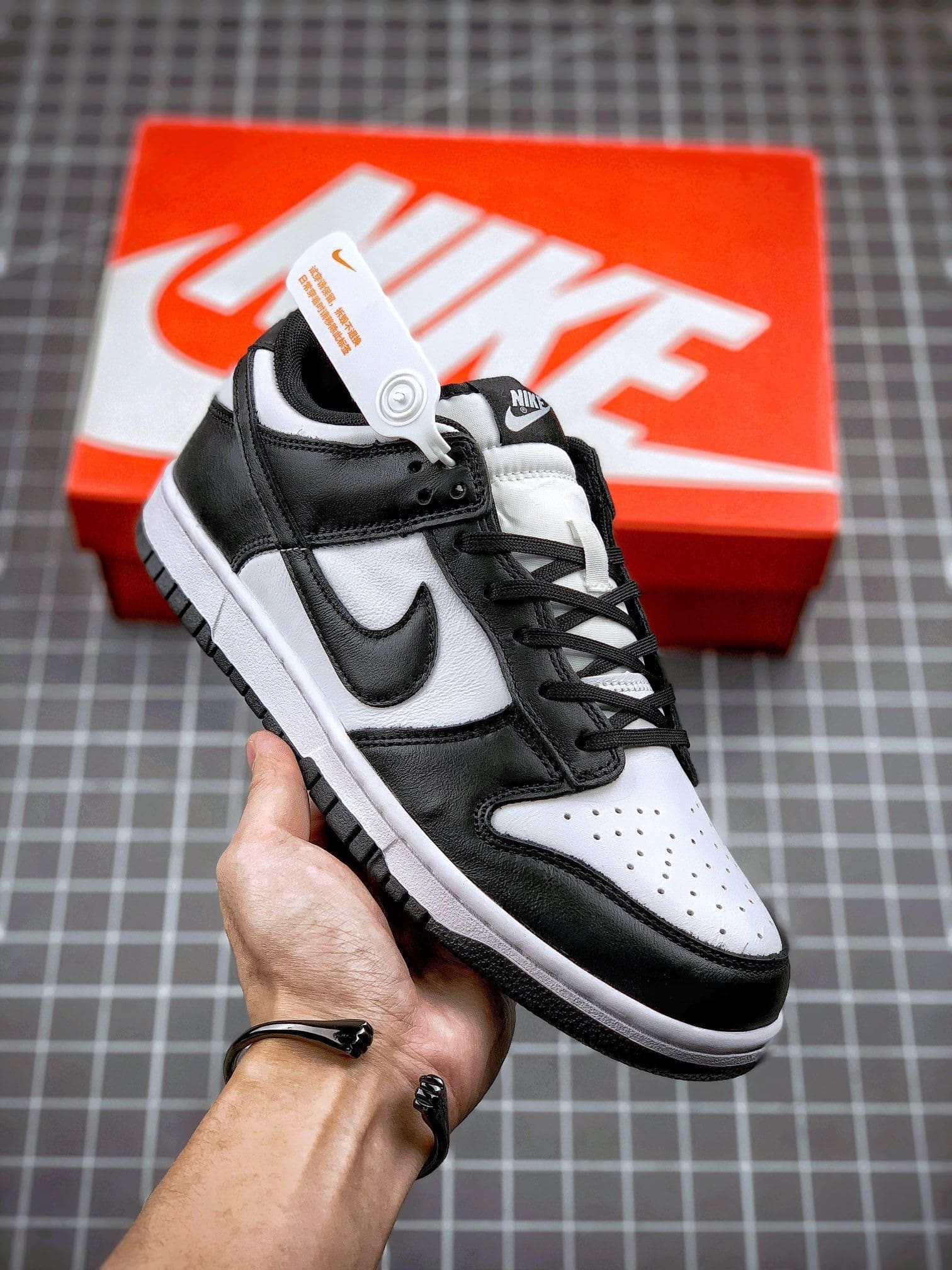 Giày Nike Dunk Low Retro White Black (2021) DD1391100 chính hãng