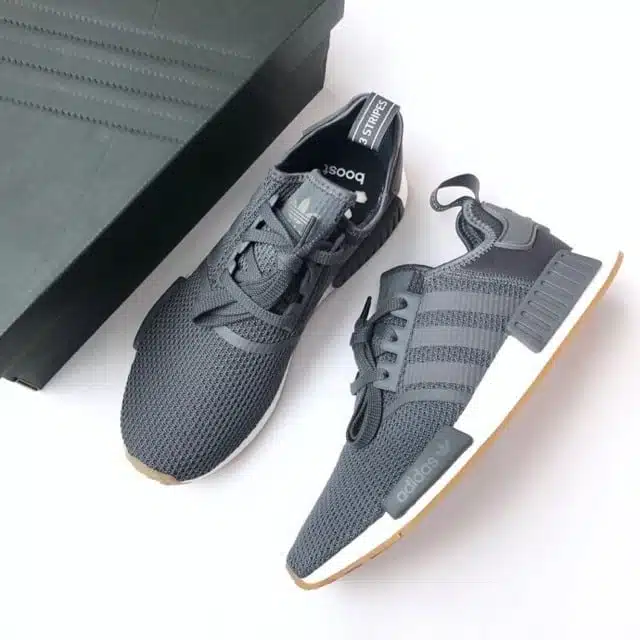 Gi y nam adidas NMD R1 Grey B42199 Sneaker Daily