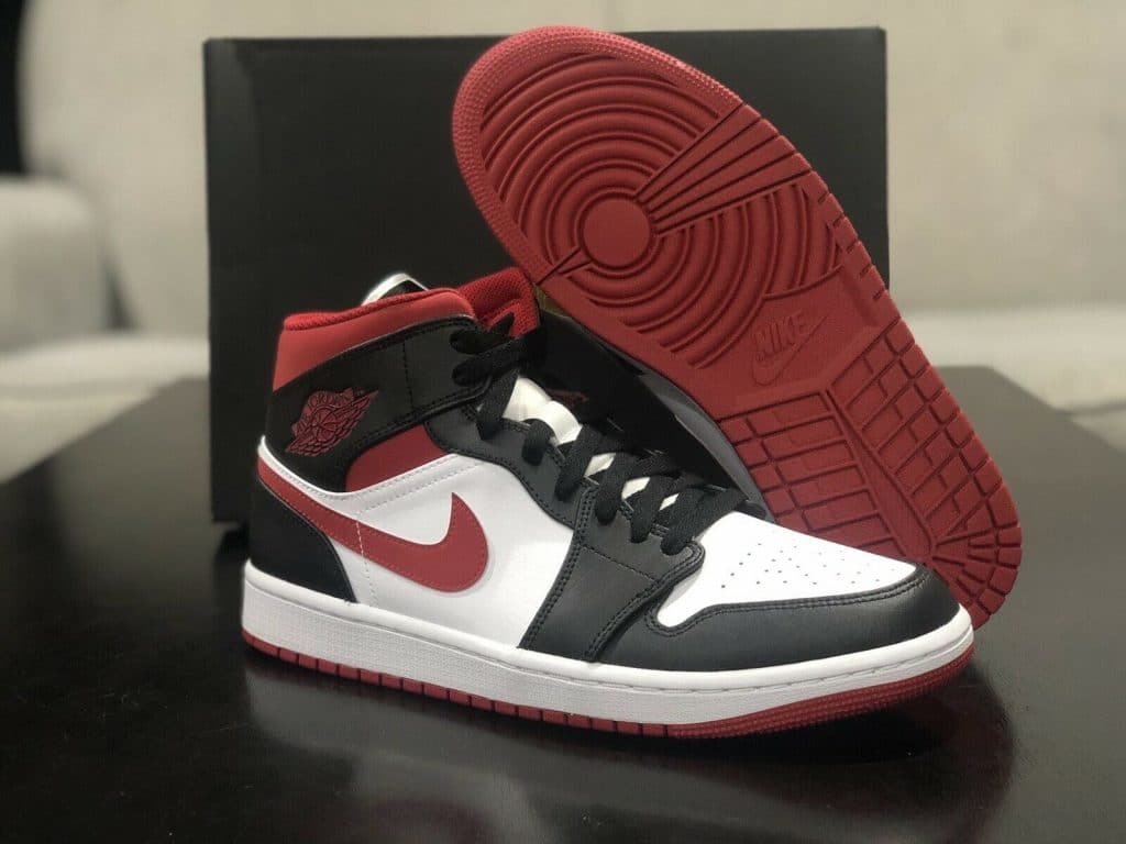 mid metallic red