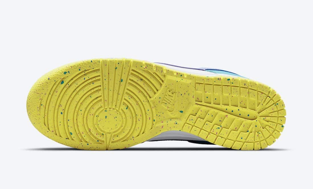 nike-wmns-dunk-low-se-easter-dd1872-100