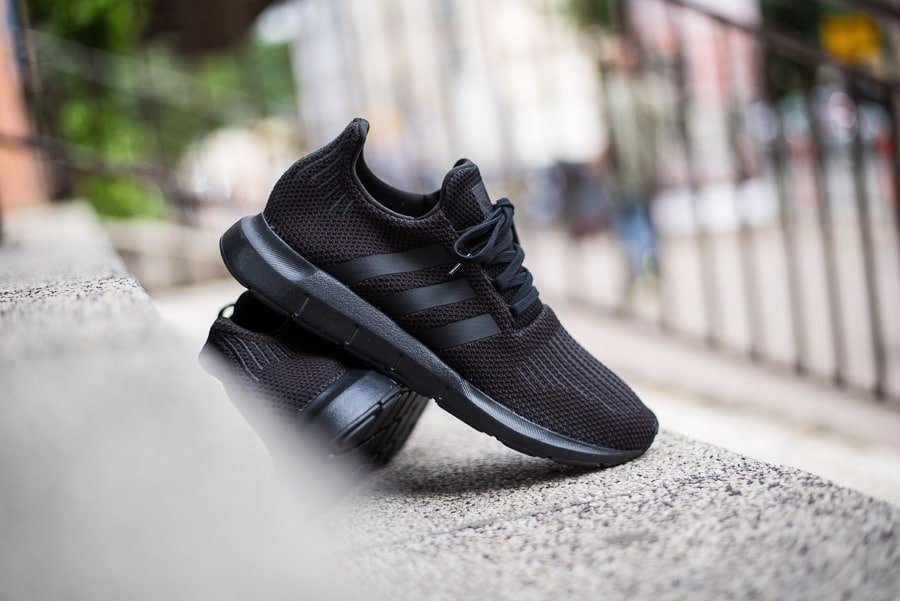 giày nam adidas swift run 'core black' aq0863