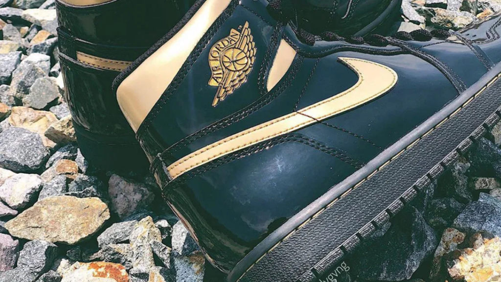 Jordan Den 6 thiết kế Air Jordan 1 Vàng Đen đáng mua nhất năm 2021