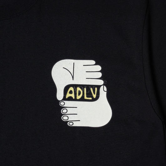 ao-thun-adlv-two-hands-sleeve-t-shirt-black