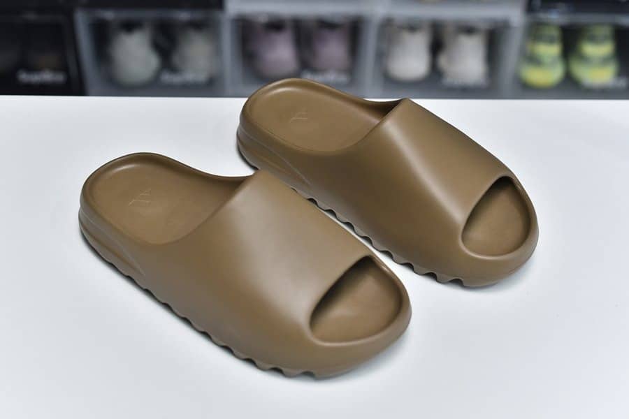 dep-adidas-yeezy-slides-core-2021-gw5350