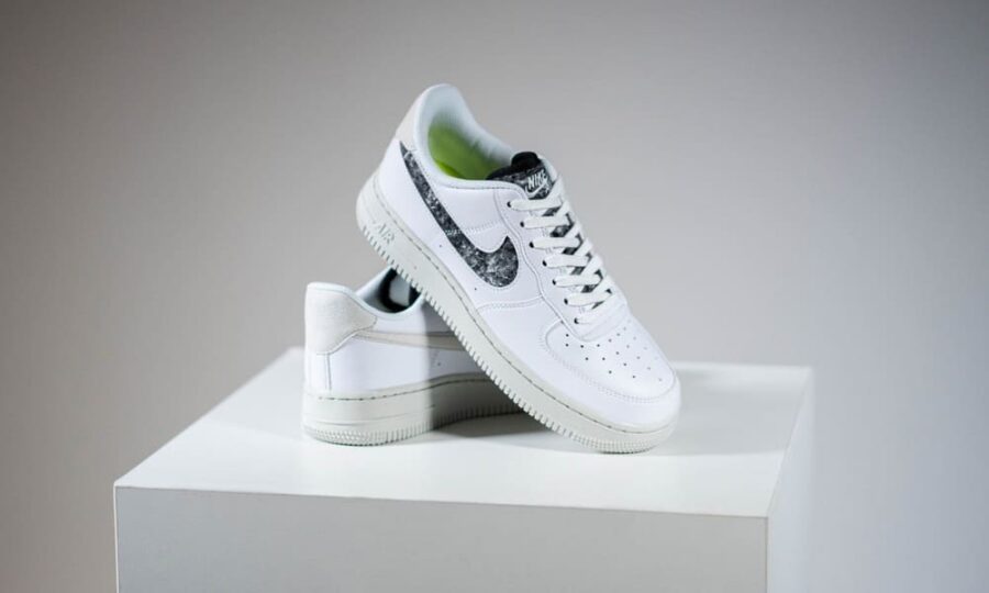 giay-nu-nike-air-force-1-07-se-recycled-wool-pack-white-black-da6682-100
