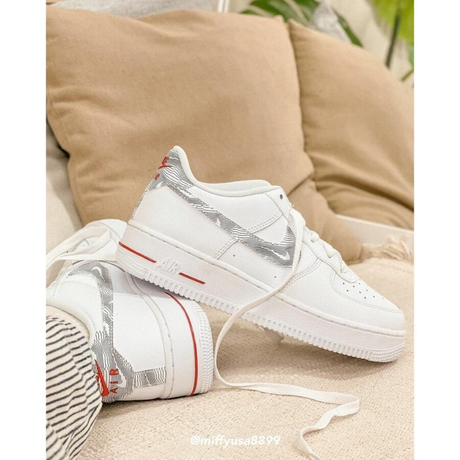 giay-nu-nike-air-force-1-low-gs-lv8-white-university-red-dj4625-100