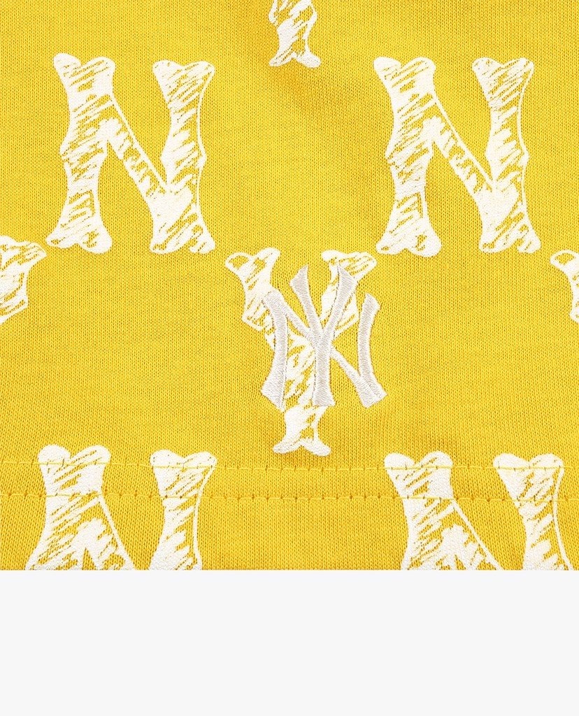 ao-thun-mlb-monogram-mix-pocket-new-york-yankees-yellow-31tsm4131-50d