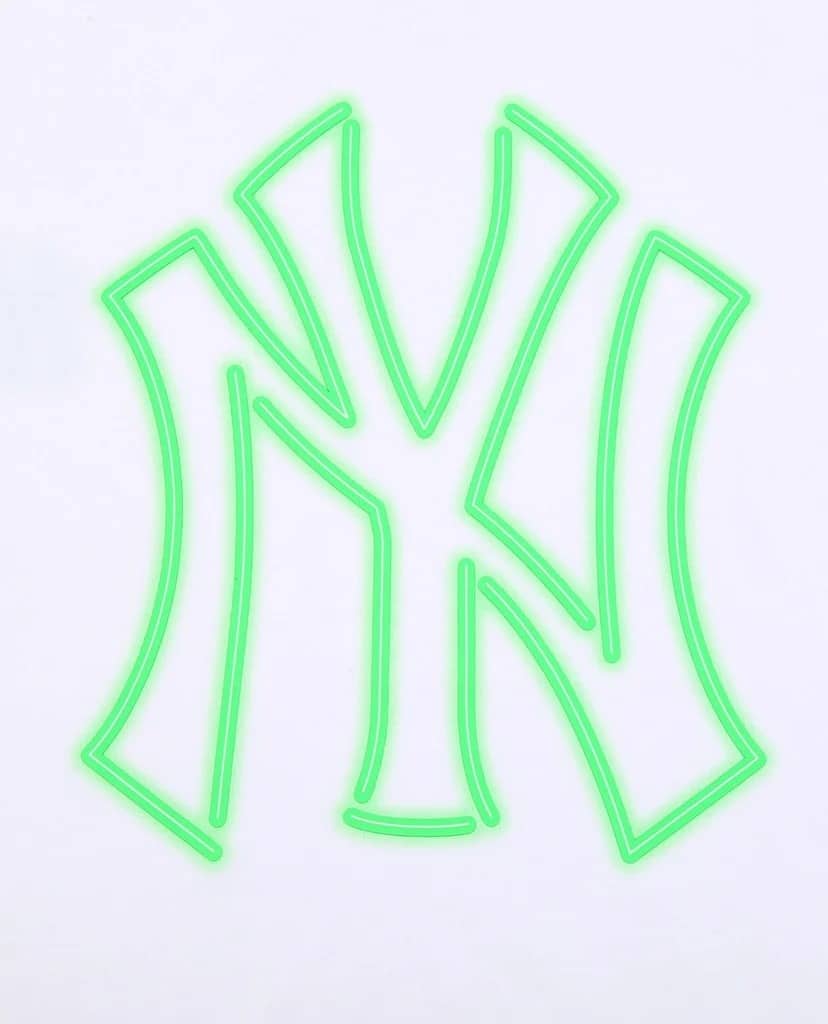 ao-thun-mlb-neon-art-big-logo-new-york-yankees-white-31tsn3031-50w