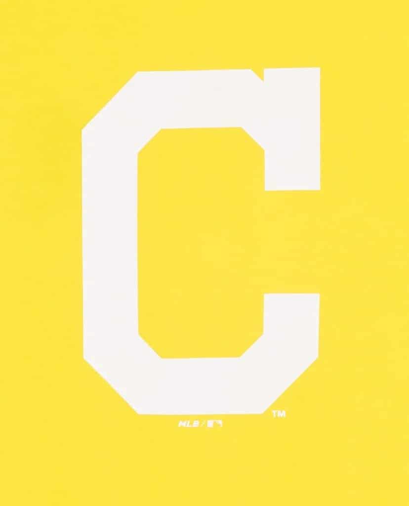 ao-thun-action-disney-x-mlb-chicago-cubs-yellow-31tsk2031-45y
