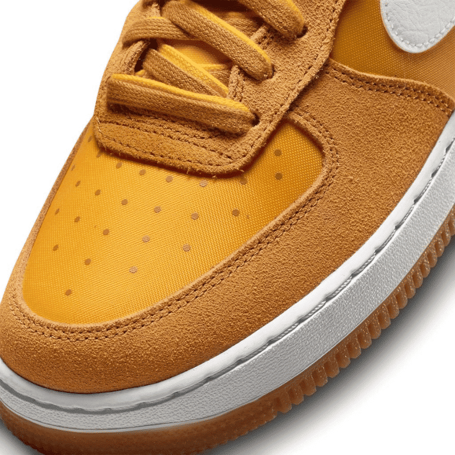 giay-nike-air-force-1-07-se-first-use-university-gold-gum-da8302-700