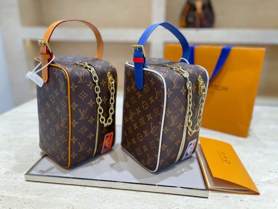 túi đựng đồ louis vuitton x nba cloakroom dopp kit bag