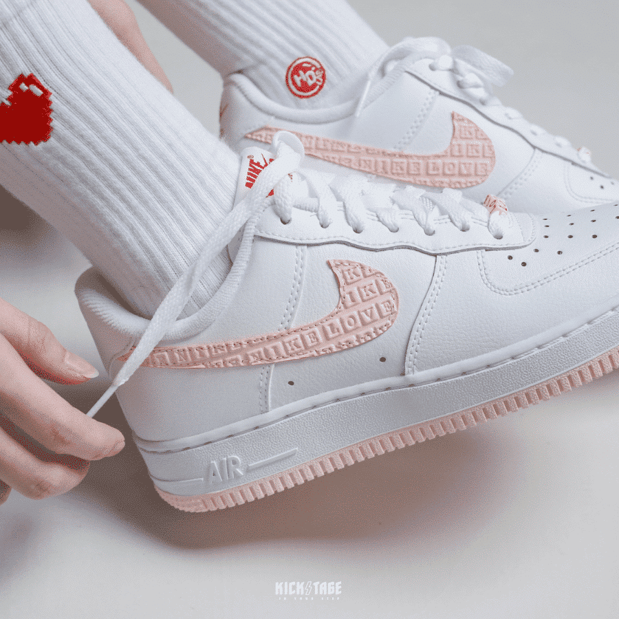 giay-nike-air-force-1-low-vd-valentine's-day-dq9320-100