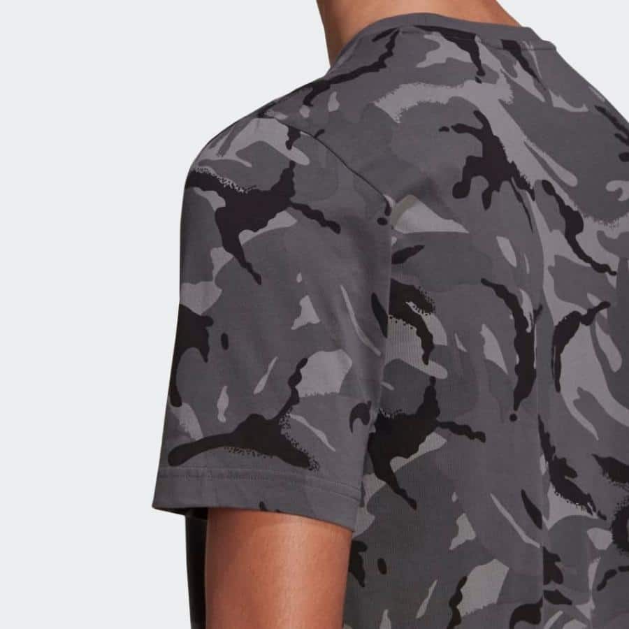 ao-thun-adidas-essentials-camouflage-tee-gk9951