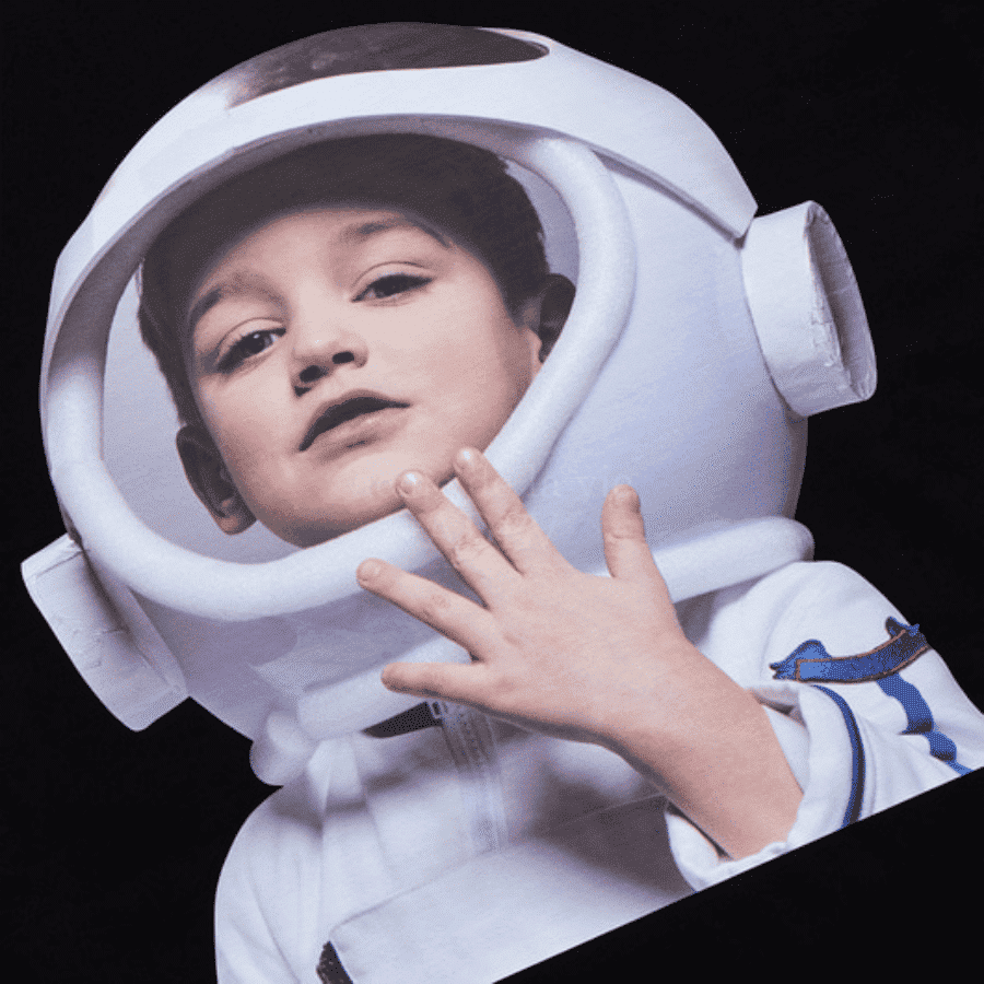 ao-thun-adlv-baby-face-astronaut-black