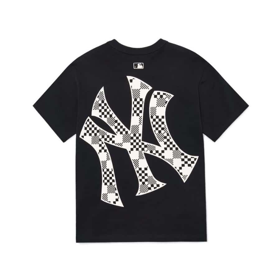https://sneakerdaily.vn/san-pham/ao-thun-mlb-logo-new-york-yankees-3atsm8023-50bks/