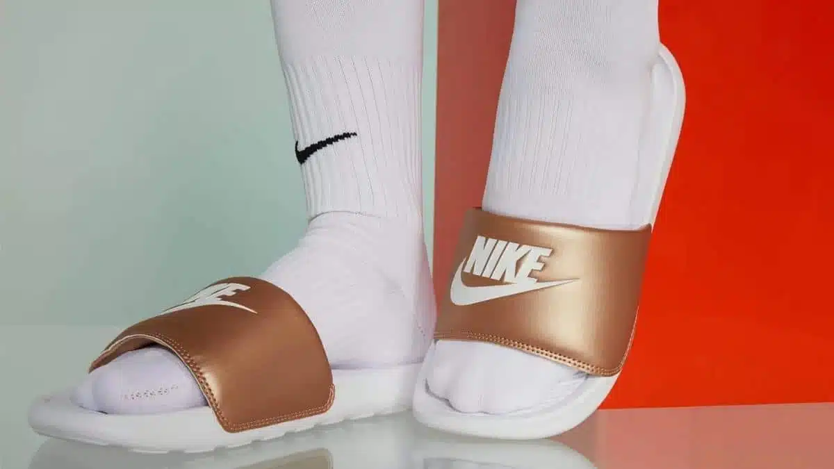 Mua dép Nike chính hãng ở đâu? Một vài lưu ý khi mua dép Nike có thể bạn chưa biết