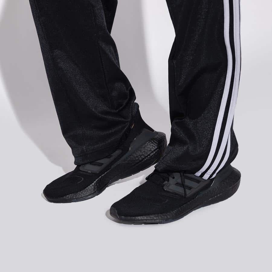giày adidas ultra boost 22 black gx5587