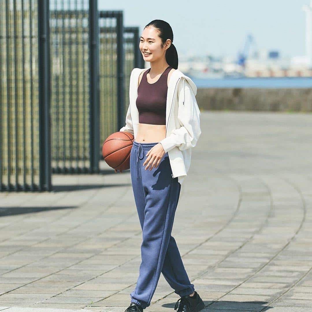 Casual là gì? Phối đồ casual outfit độc đáo - Sneaker Daily