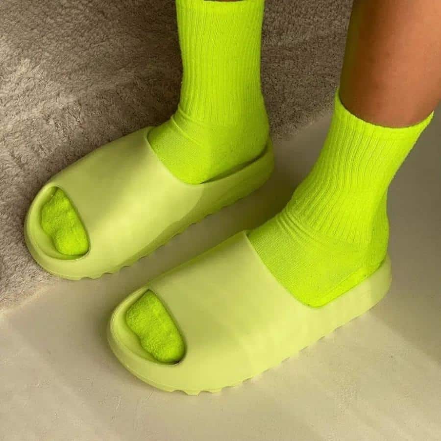 dép adidas yeezy slide glow green (2022) s23893