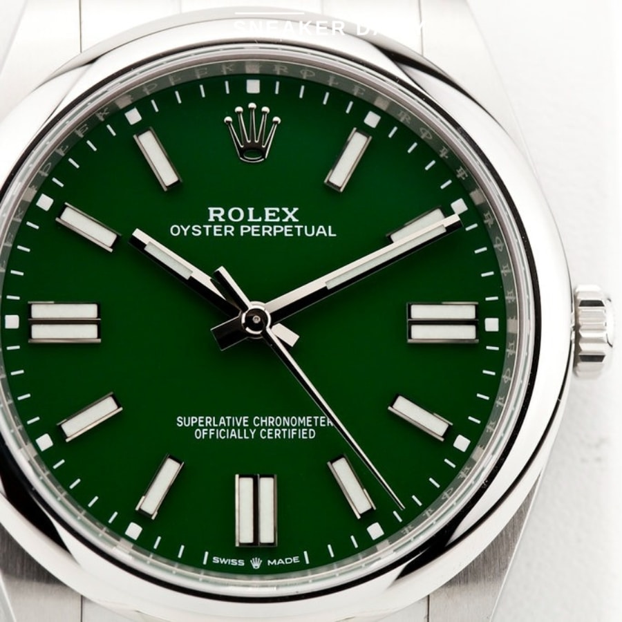 đồng hồ rolex oyster perpetual 41 green 124300
