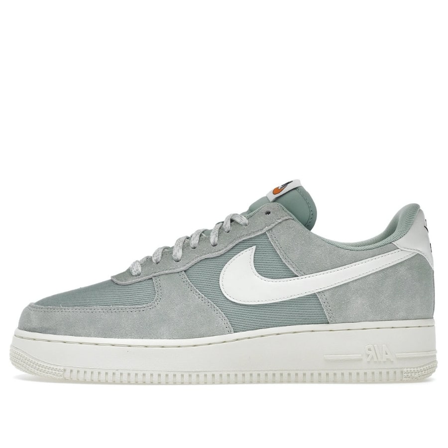 NIKE Wmns Air Force 1 '07 LV8 Certified Fresh