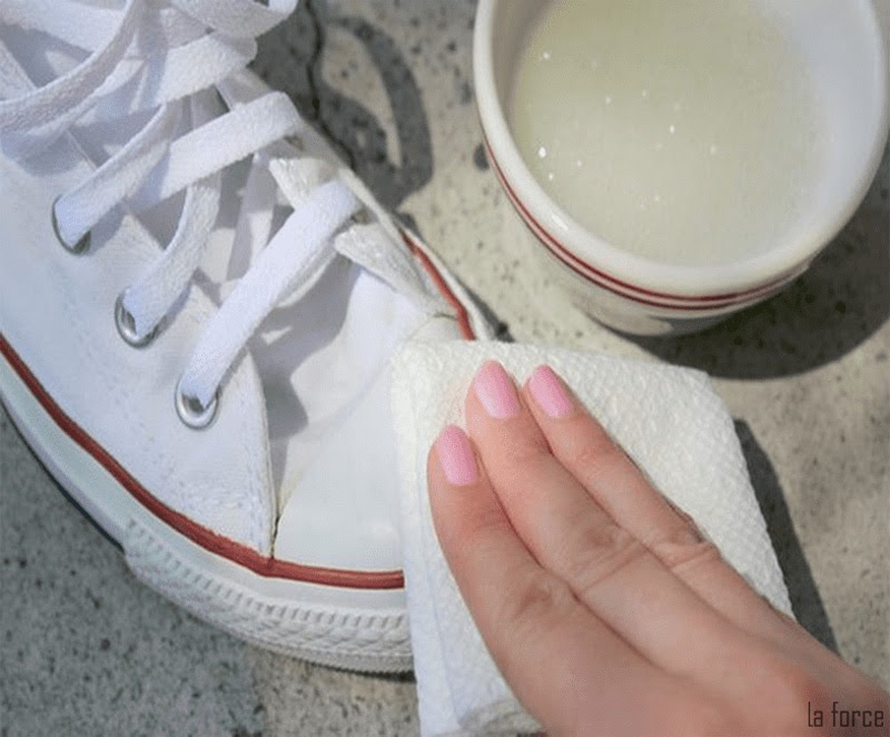 cách tẩy trắng và bảo quản giày bị ố vàng không thể bỏ qua