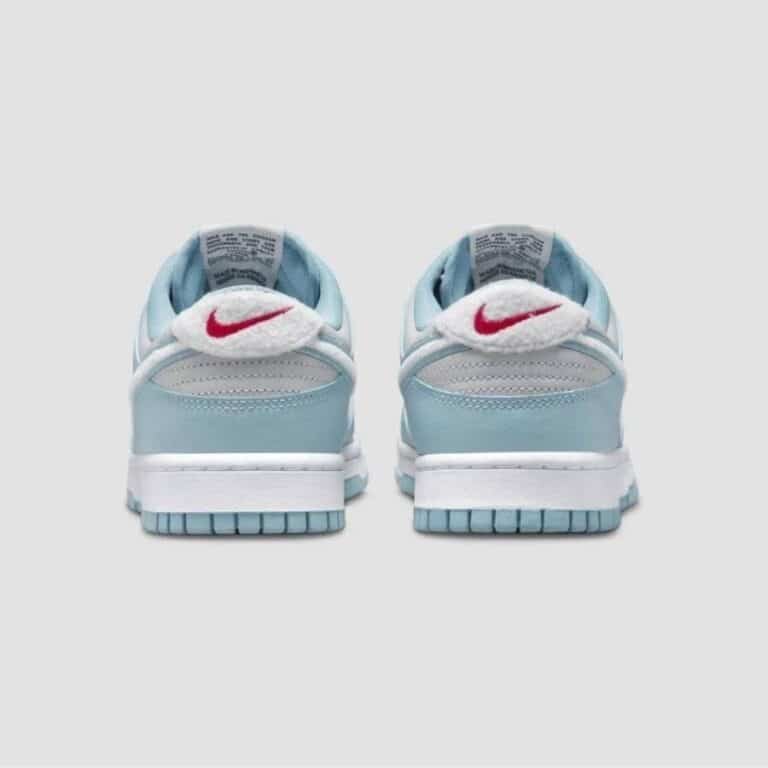 nike dunk low fleece swoosh light blue