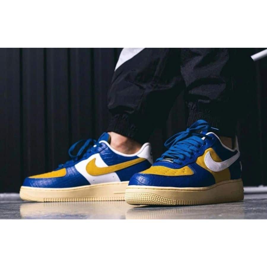giay-nike-undefeated-x-air-force-1-low-sp-dunk-vs-af1-dm8462-400