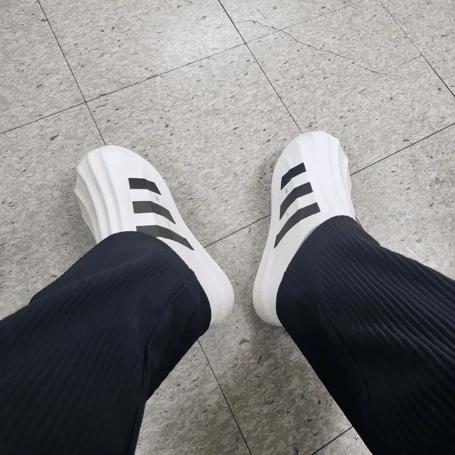 giay-adifom-superstar-core-white-hq8750