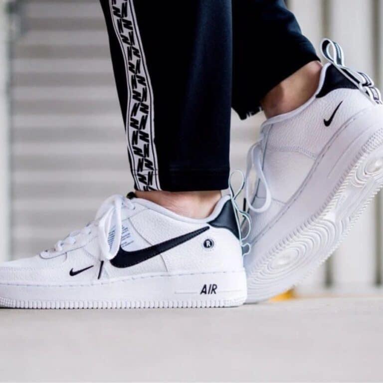 Nike Air Force 1 Low Utility White Black Giày Nike Air Force 1 Low 'Utility White Black' AR1708-100