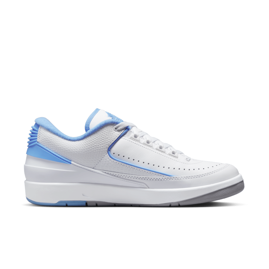 giay-nike-air-jordan-2-retro-low-unc-dv9956-104