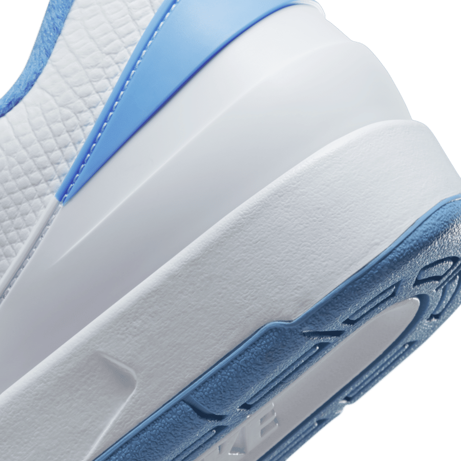 giay-nike-air-jordan-2-retro-low-unc-dv9956-104