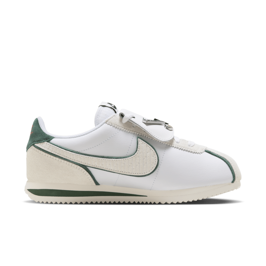giay-nike-cortez-all-petals-united-fq0259-110