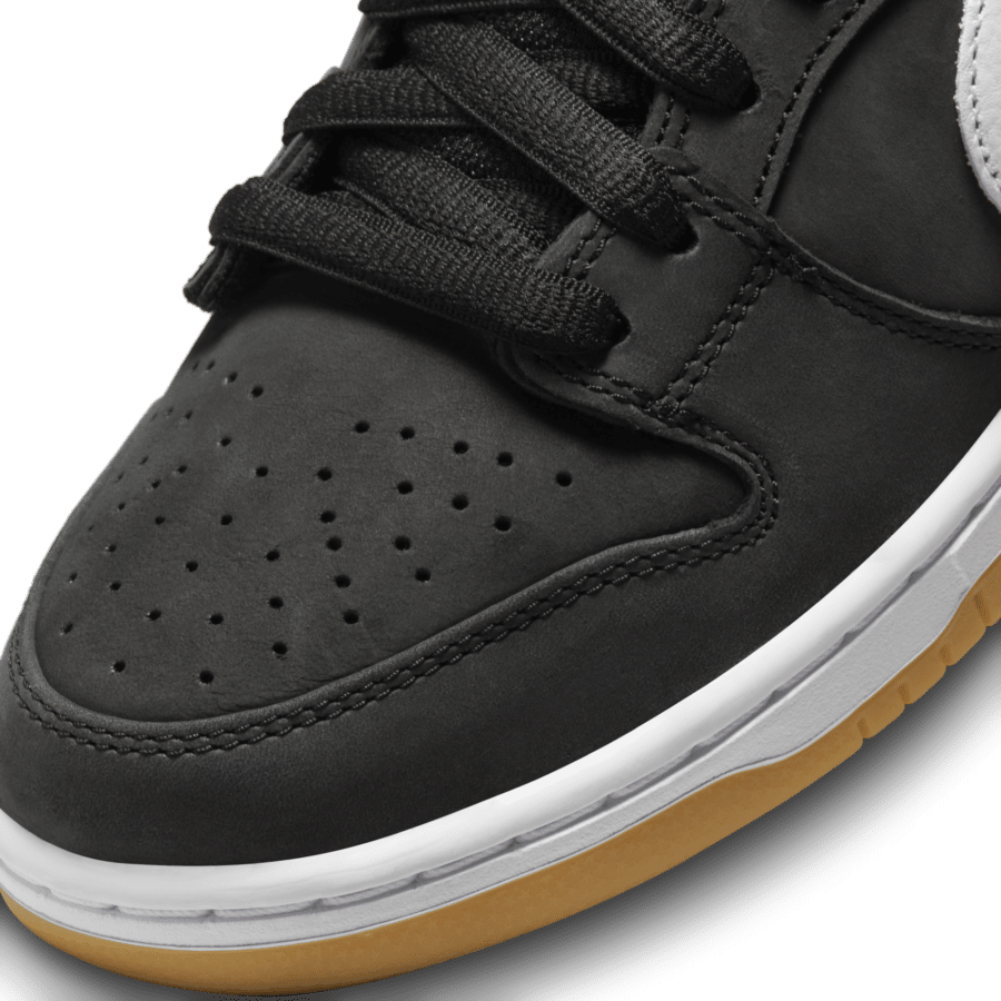 giay-nike-dunk-low-sb-black-gum-cd2563-006