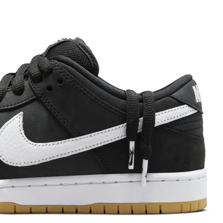 giay-nike-dunk-low-sb-black-gum-cd2563-006