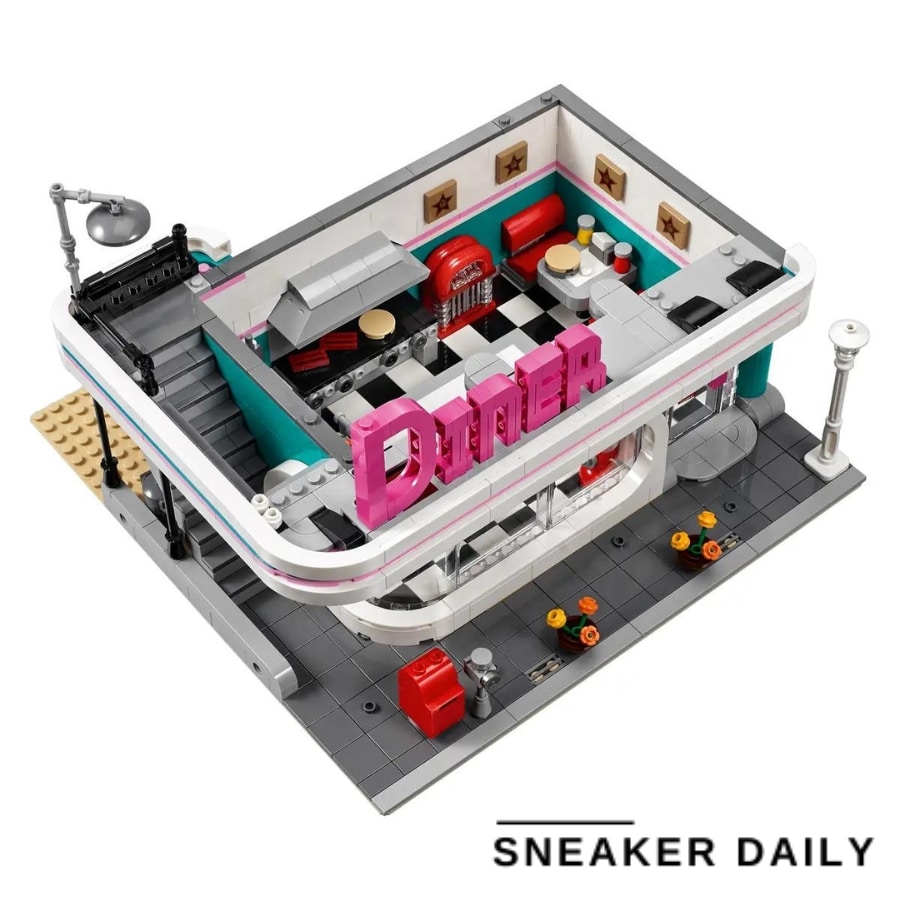 lego downtown diner 10260