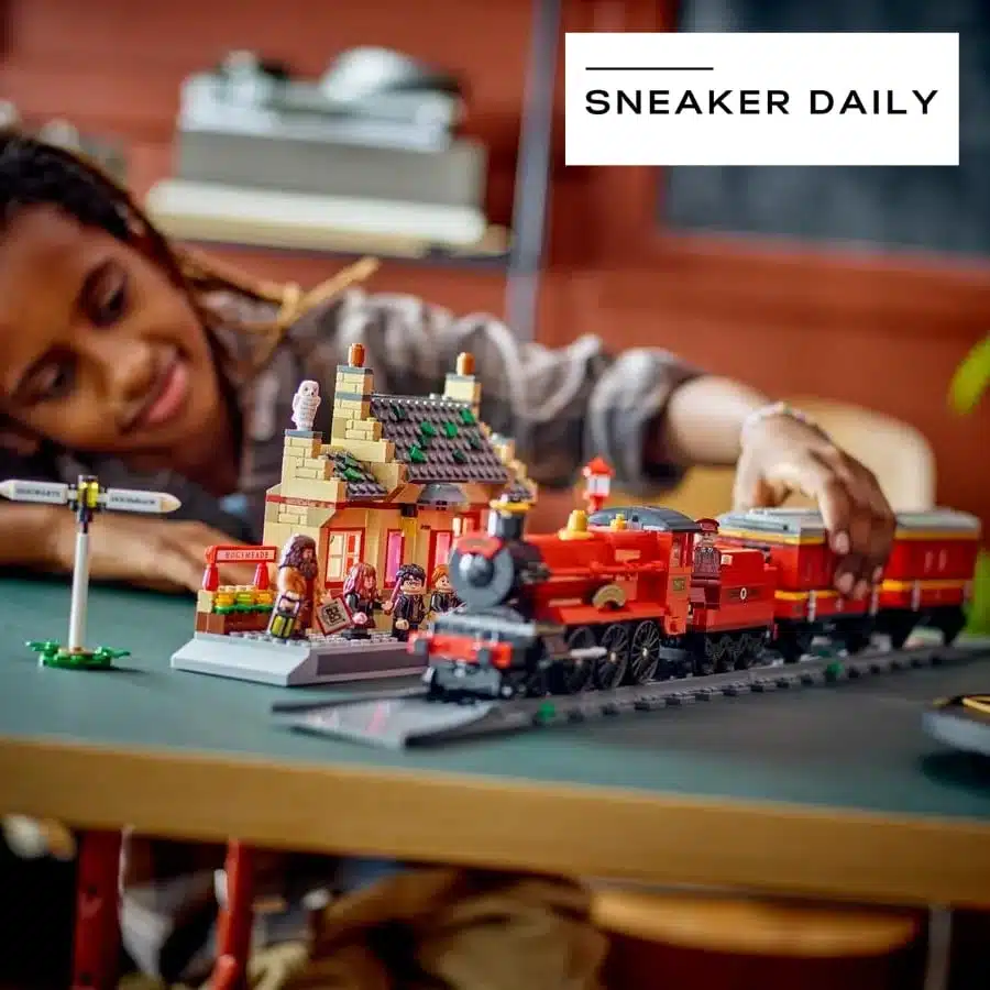 lego hogwarts express ™ train set with hogsmeade station™ 76423