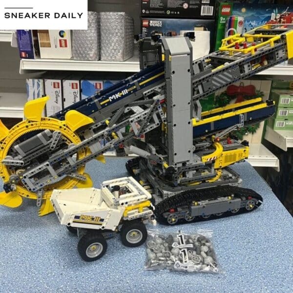 Lego Bucket Wheel Excavator 42055