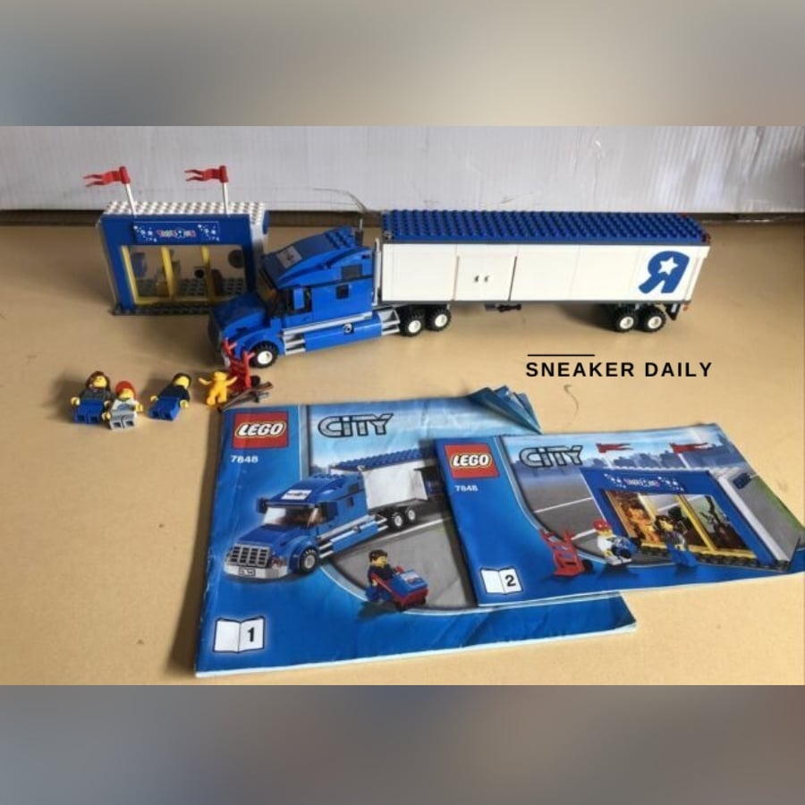 Lego Toys R Us Truck 7848 - Sneaker Daily