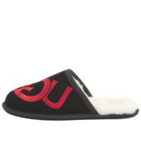 dép ugg scuff logo slipper 'black red' 1101324-blk