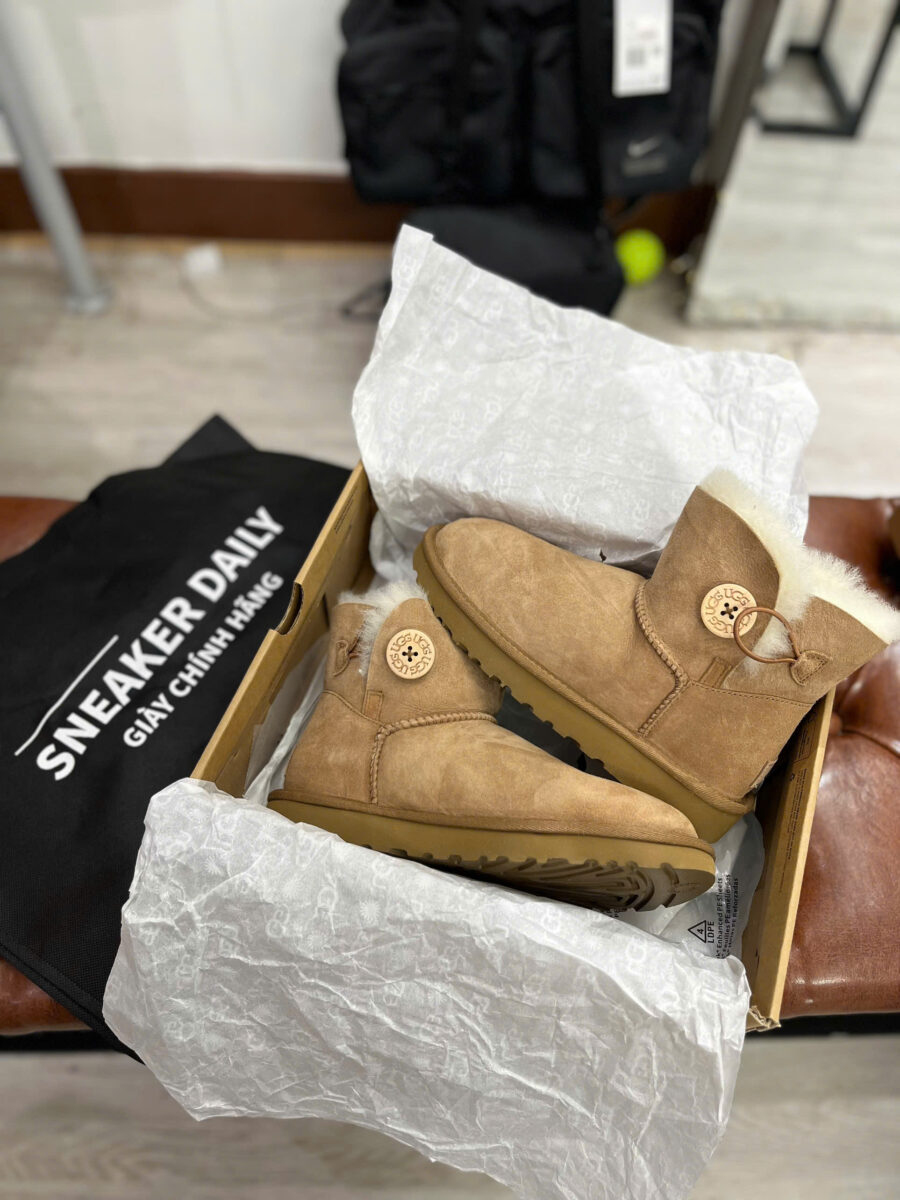 giày ugg mini bailey button ii boot fleece lined 1016422-che