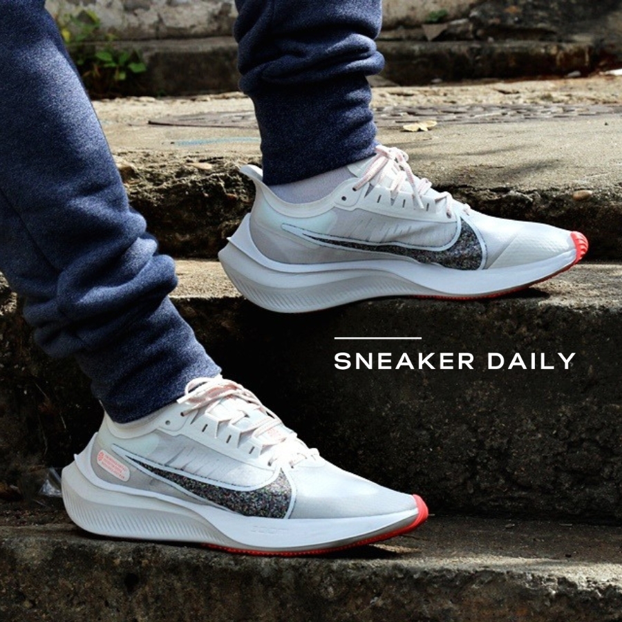 nike zoom gravity on feet