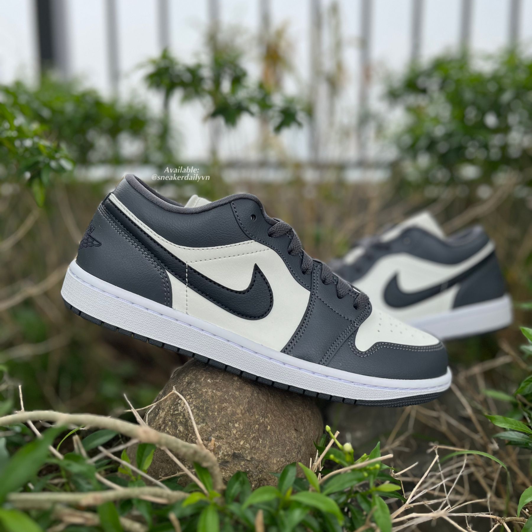 Giày Air Jordan 1 Low 'Dark Grey' (Wmns) DC0774-102