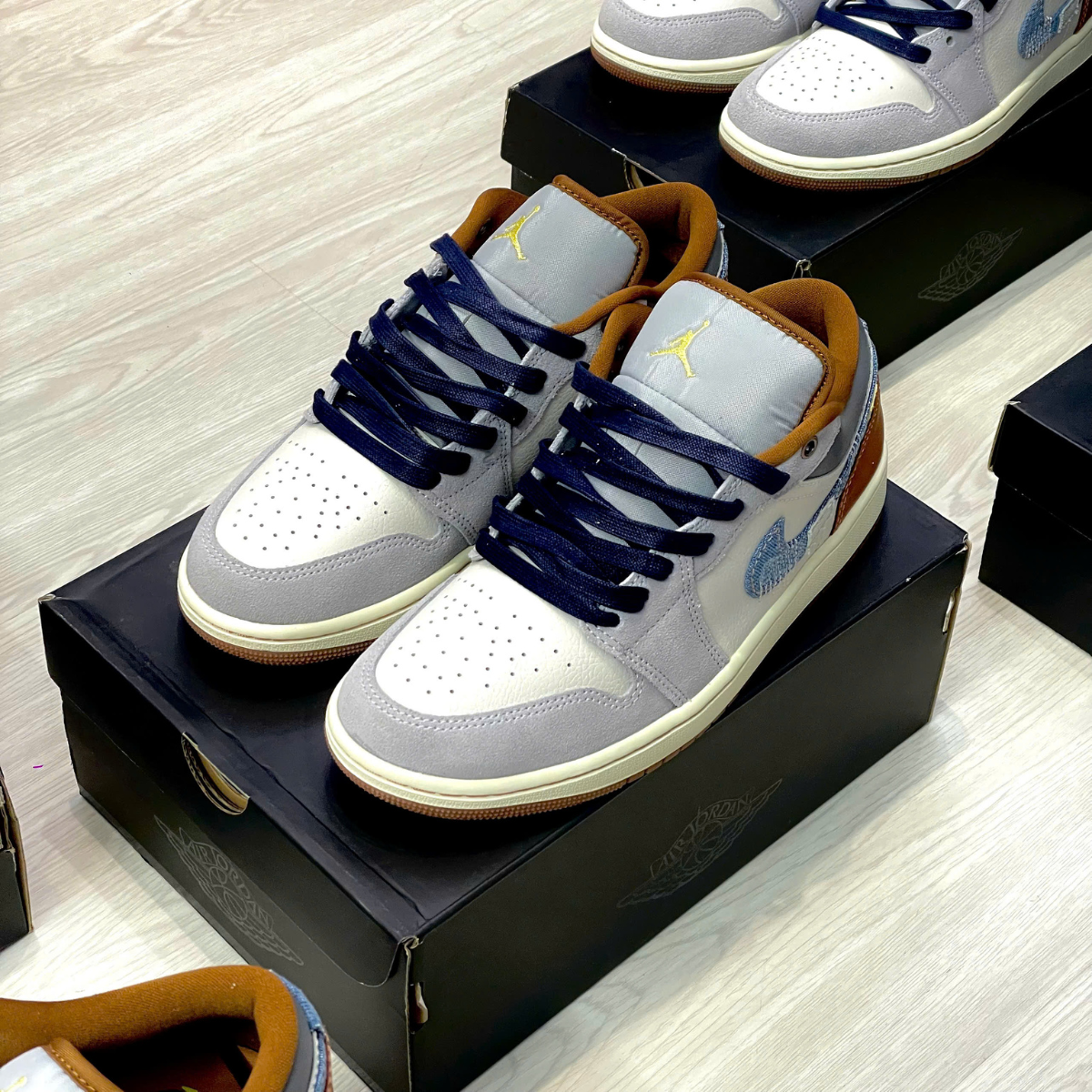 Giày Air Jordan 1 Low SE Phantom 'Denim' FZ5042-041 (2)