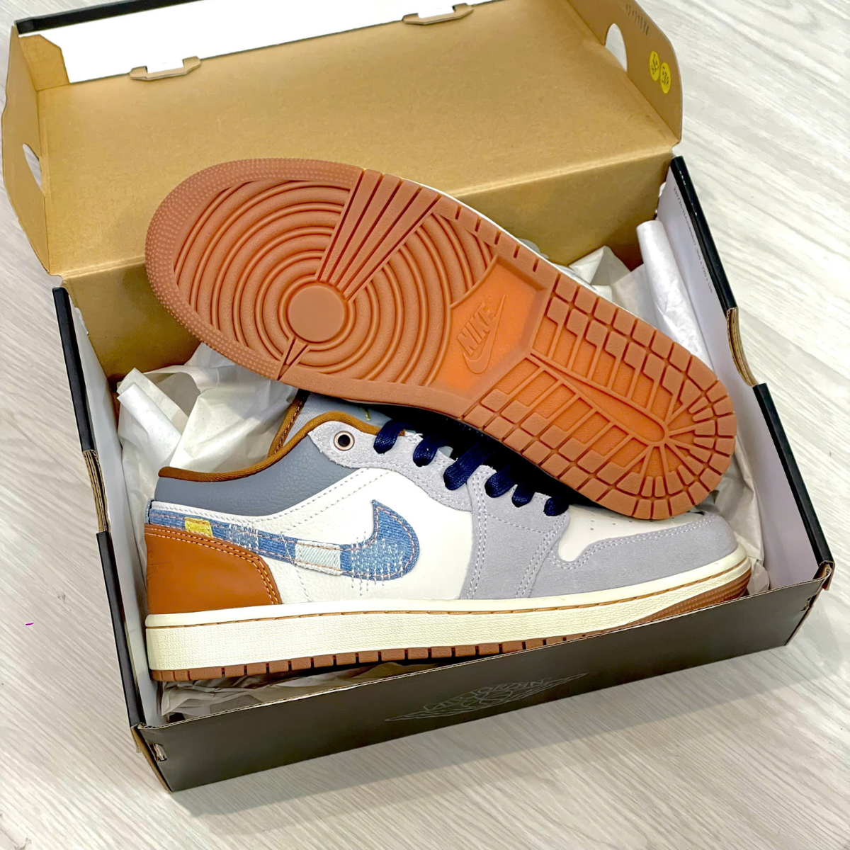 Giày Air Jordan 1 Low SE Phantom 'Denim' FZ5042-041 (3)